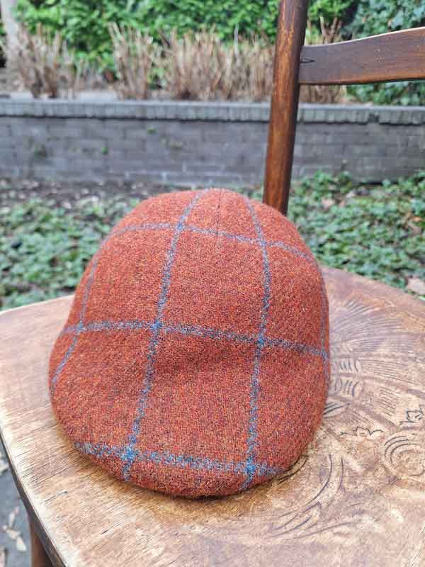 Harris Tweed Flat Cap "Henry" In Rust Overcheck