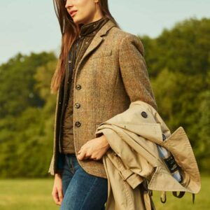 Harris Tweed Dames Jasje "Carola" In Sand Herringbone