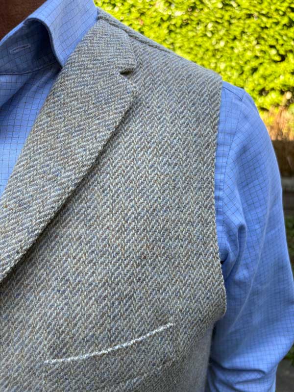 Harris Tweed Vestje "Wales" Met Revers in Cream Tweed
