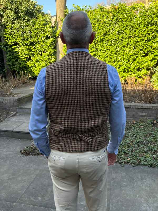 Harris Tweed Vestje "Wales" Met Revers In Country Houndstooth