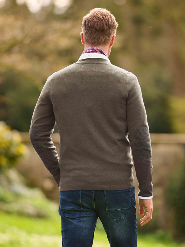 Merino Vest The Cardigan Met Harris Tweed Details In Nutmeg