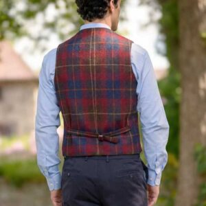 Harris Tweed Vestje "Wales" Met Revers In Berry Check