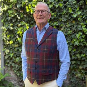 Harris Tweed Vestje "Wales" Met Revers In Berry Check