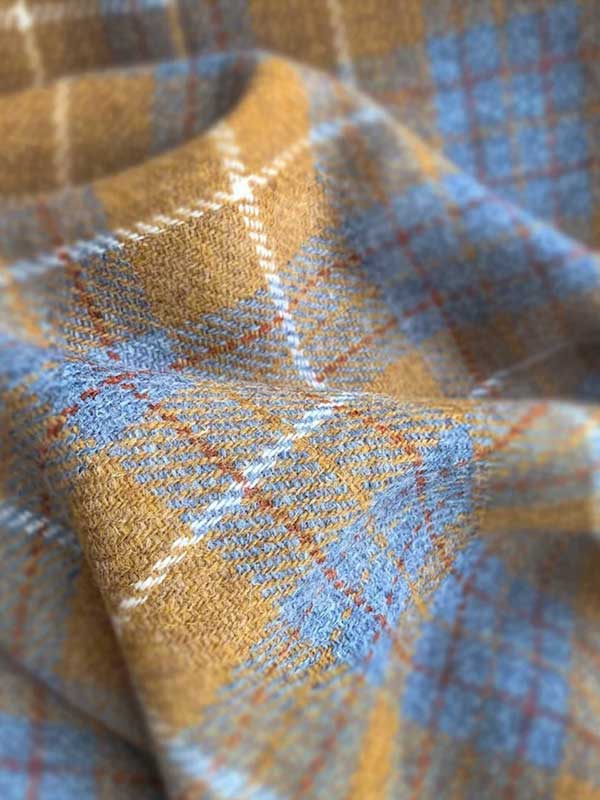 Harris Tweed Vestje "Wales" Met Revers In Amber Check
