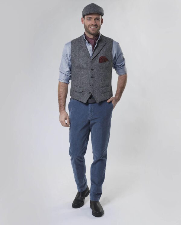 Harris Tweed Vestje "Wales" Met Revers In Black Herringbone
