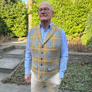 Harris Tweed Vestje "Wales" Met Revers In Amber Check