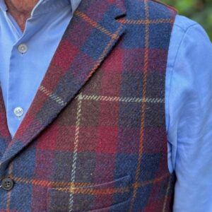 Harris Tweed Vestje "Wales" Met Revers In Berry Check