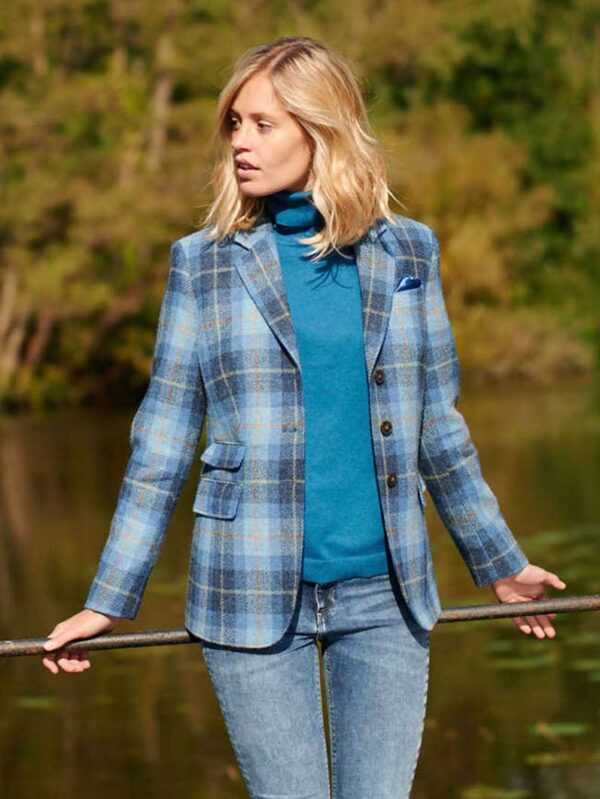 Harris Tweed Dames Jasje "Carola" In Jeans Herringbone