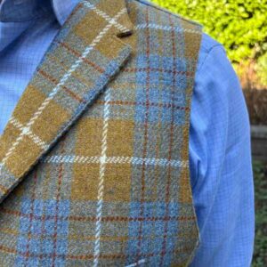 Harris Tweed Vestje "Wales" Met Revers In Amber Check