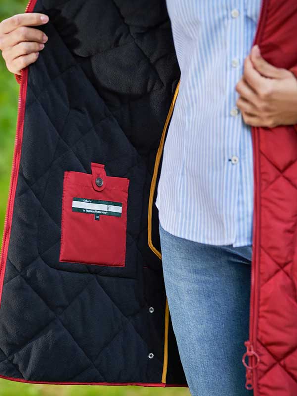 Dames Steppmantel 'Perth' Met Harris Tweed Details en Capuchon In Red Dahlia